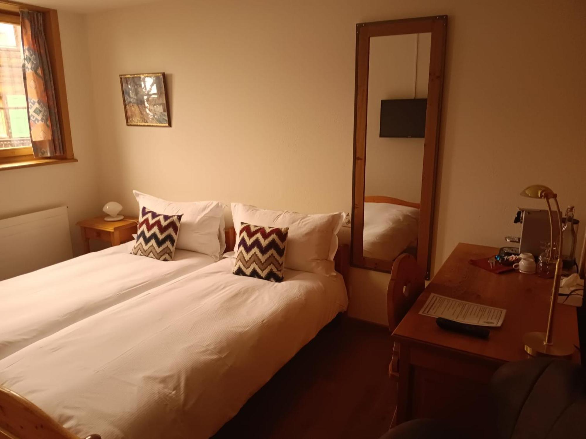 Hotel De Commune غشتاد المظهر الخارجي الصورة