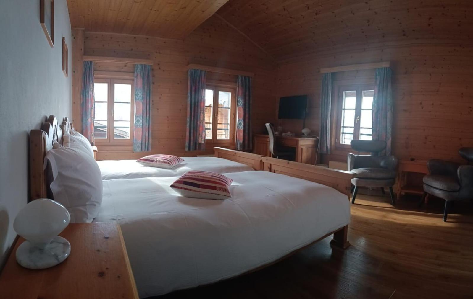 Hotel De Commune غشتاد المظهر الخارجي الصورة