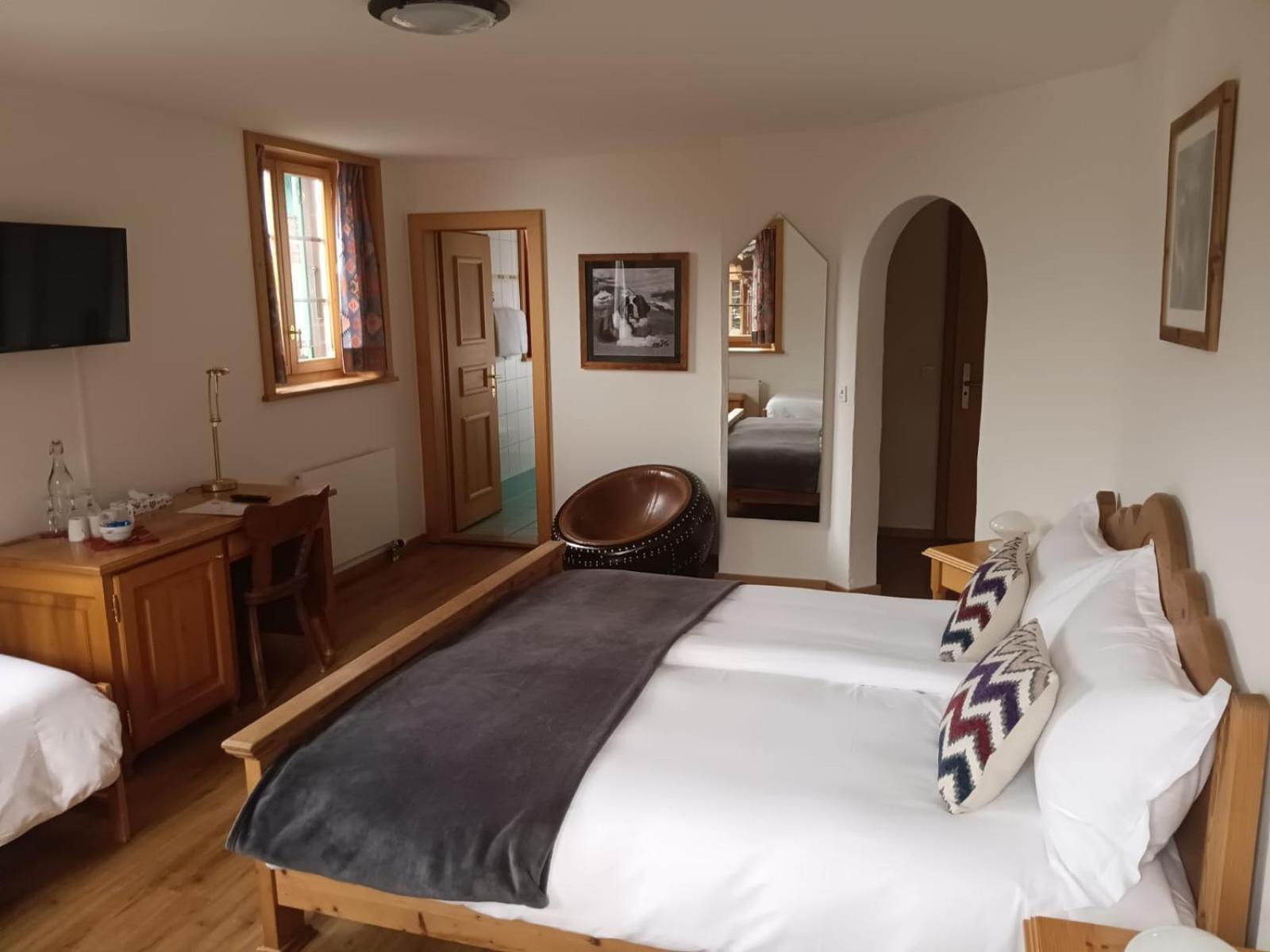 Hotel De Commune غشتاد المظهر الخارجي الصورة