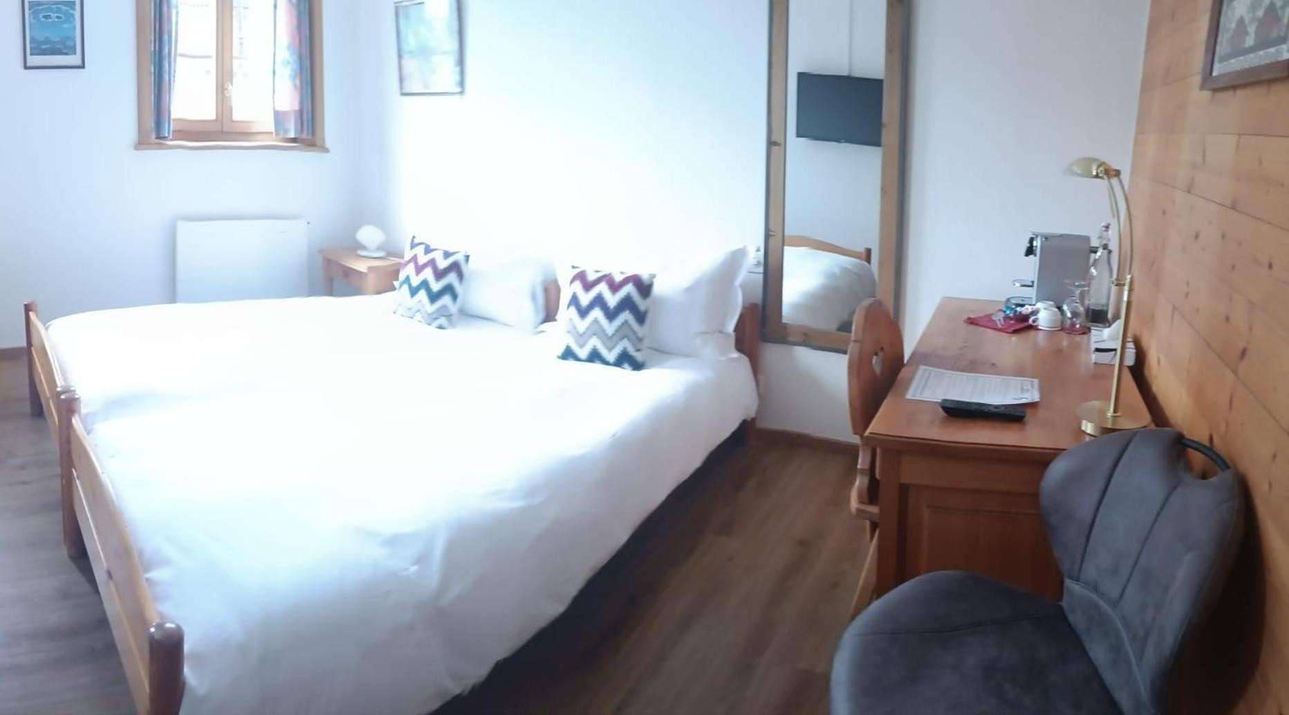 Hotel De Commune غشتاد المظهر الخارجي الصورة